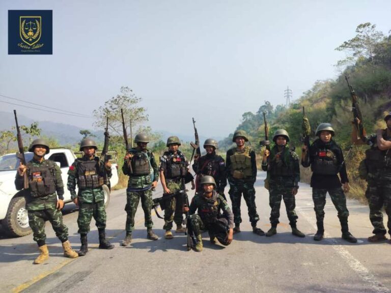 ကော့ကရိတ်မြို့မှ ထွက်လာသည့် အောင်ဇေယျစစ်ကြောင်းကို တိုက်ခိုက်ချေမှုန်းခံရပြီး စစ်သား ၄၀ ကျော်သေ ဆုံးကာ အကြိမ်ကြိမ် တပ်ပြန်လန်ကျနေ