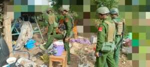 ရွှေကျင်မြို့နယ်၊ ဒုံးစရစ်ကျေးရွာအနီးရှိ အကြမ်းဖက်စစ်တပ် စစ်ဆေးရေး ဂိတ်ကို ဝင်ရောက် တိုက်ခိုက်မျု အရာရှိ တစ်ဦးအပါအဝင် စစ်သား ၂ ဦးသေဆုံး