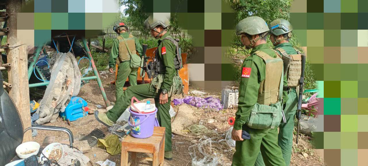 ရွှေကျင်မြို့နယ်၊ ဒုံးစရစ်ကျေးရွာအနီးရှိ အကြမ်းဖက်စစ်တပ် စစ်ဆေးရေး ဂိတ်ကို ဝင်ရောက် တိုက်ခိုက်မျု အရာရှိ တစ်ဦးအပါအဝင် စစ်သား ၂ ဦးသေဆုံး