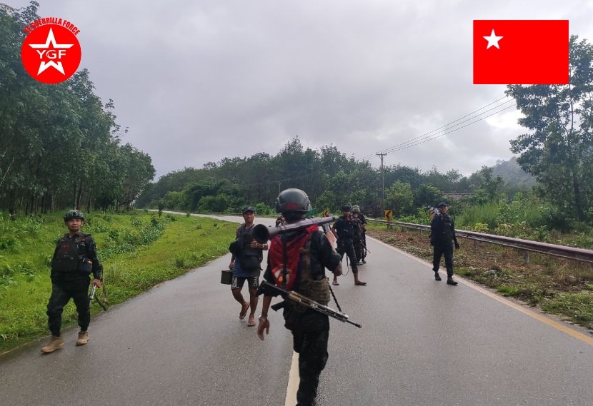 ရေဖြူမြို့နယ်၊ မရမ်းချောင်းကျေးရွာကို ဝင်ရောက်လာသော အကြမ်းဖက် စစ်ကြောင်းမှ ဗိုလ်မှူး စိုးမိုးကျော်၊ ဗိုလ်ကြီးဝင်းမင်းစိုး၊ ဗိုလ်ကြီးအံ့ဖုန်းကျော်နှင့် ဗိုလ်ကျော်မိုးခိုင် တို့က အသက် ၈၀ ခန့် အ ရွယ်အဖိုး ၊ အဖွား ၂ ဦးကို ပစ်သတ်၊ အလောင်းလာသယ်သည့် ရွာသားများကိုလည်း ဖမ်းဆီးထား