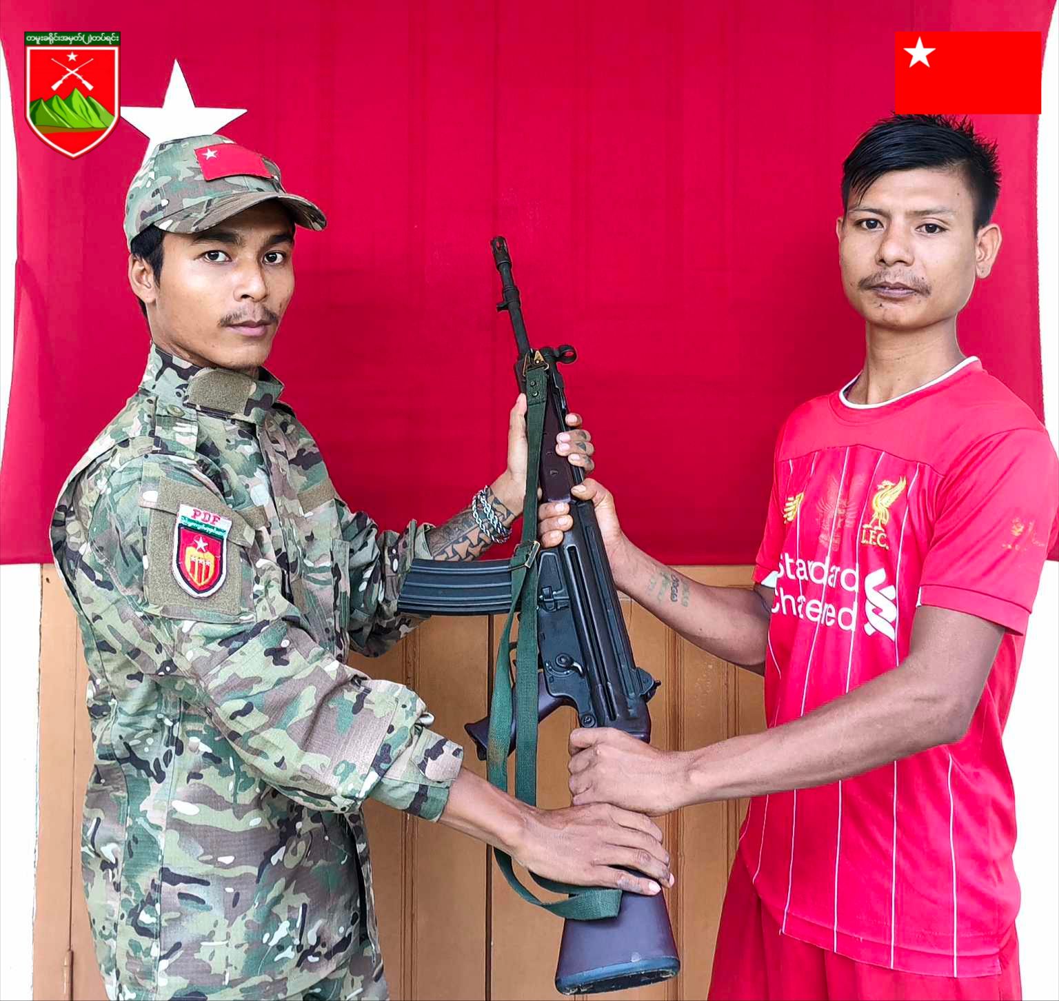 စစ်တပ်ကတောင်းသည့် စစ်မှုထမ်းကြေး ၁၁ သိန်းမပေးနိုင်သဖြင့် ဝင်ရောက်ခဲ့ရသူ စစ်မှုထမ်း တပ်သား ဒုတပ်ကြပ်တစ်ဦး လက်နက်ခဲယမ်းများနှင့်အတူ အလင်းဝင်