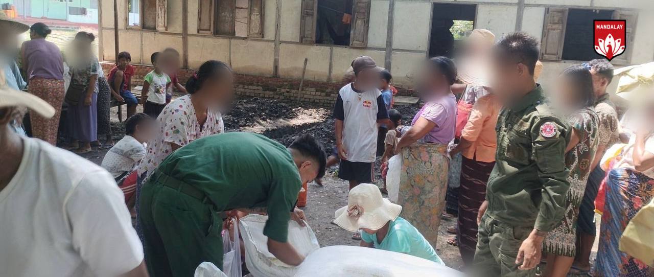 သပိတ်ကျင်းမြို့နယ်နှင့် စဉ့်ကူးမြို့နယ်တို့တွင် စစ်တပ်က လေကြောင်းဖြင့် ဗုံးကျဲတိုက်ခိုက်မှု ပြည် သူ ၄ ဦး သေဆုံးပြီး ၁၂ ဦးထိခိုက်ဒဏ်ရာရ