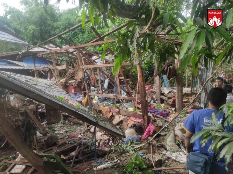 သပိတ်ကျင်းမြို့နယ်၊ ကမ်းပါနီကျေးရွာနှင့် ဇရပ်ကွင်းကျေးရွာကို စစ်တပ်ကလေကြောင်း၊ လက်နက် ကြီးဖြင့် တိုက်ခိုက်မှု ပြည်သူ ၅ ဦး သေဆုံးပြီး ၄ ဦးထိခိုက်ဒဏ်ရာရ