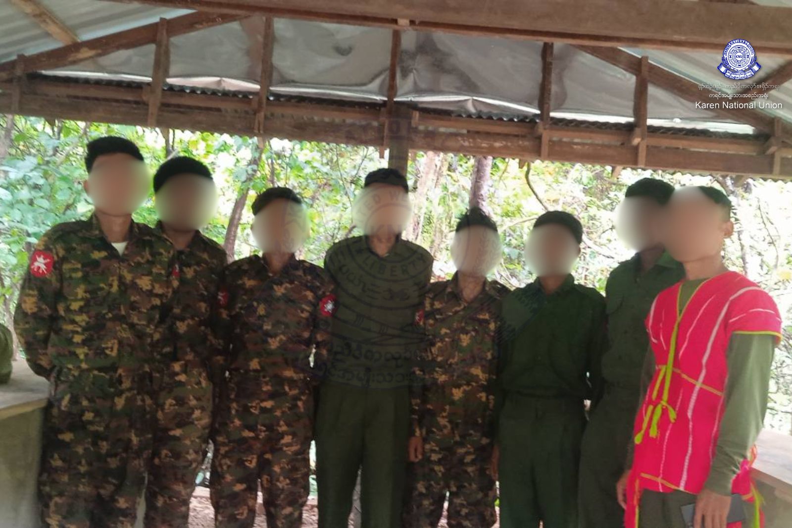 ကျောက်ကြီးမြို့နယ် ခလရ ၇၅ တပ်ရင်းမှ စစ်မှုထမ်းတပ်သား ၇ ဦး အလင်းဝင် ၊ အလင်းဝင်သူများ အနက် ၂ ဦးမှာ မတရားဖမ်းဆီးခံရပြီး ရောင်းစားခြင်းခံရ