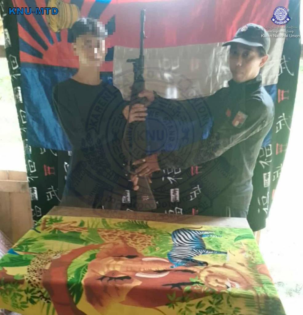 ပုလောမြို့နယ်တွင် စစ်မှုထမ်းတပ်သား ၁ ဦး လက်နက်ခဲယမ်းများနှင့်အတူ အလင်းဝင်
