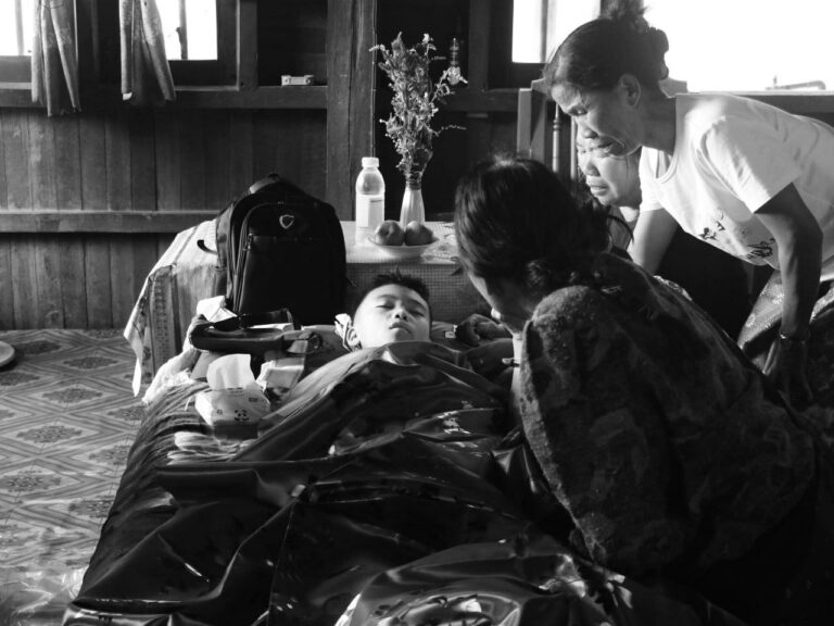 နမ့်ဆန်မြို့နယ်နှင့် သီပေါမြို့နယ်တို့တွင် စစ်ကောင်စီတပ်က လေကြောင်းဖြင့် ဗုံးကြဲတိုက်ခိုက်မှု ကလေး ၂ ဦးသေဆုံး၊ ကလေး ၆ ဦးအပါအဝင် ပြည်သူ ၉ ဦးထိမှန်ဒဏ်ရာရ