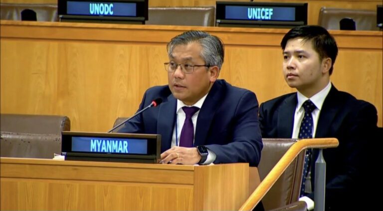 စစ်အာဏာသိမ်းမှုကြောင့် ပညာရေးကဏ္ဍ ပြိုလဲသွားခဲ့ရပြီး မျိုးဆက်တစ်ဆက်စာ ဆုံးရှုံးရမည့် အခြေအနေ ကြုံတွေ့နေရ စစ်အာဏာသိမ်းမှုကြောင့် ပညာရေးကဏ္ဍ ပြိုလဲသွားခဲ့ရပြီး မျိုးဆက်တစ်ဆက်စာ ဆုံးရှုံးရမည့် အခြေအနေ ကြုံတွေ့နေရ