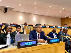 မြန်မာနိုင်ငံတွင် လူလတ်တန်းစား ပျောက်ကွယ်လုနီးပါးဖြစ်နေပြီး မြို့ပြဆင်းရဲ မွဲတေမှုနှုန်းမြင့်တက် လာ၊ လူဦးရေ ၃ ဒသမ ၆ သန်း ပြည်တွင်းနေရပ်စွန့်ခွာထွက်ပြေးနေရ