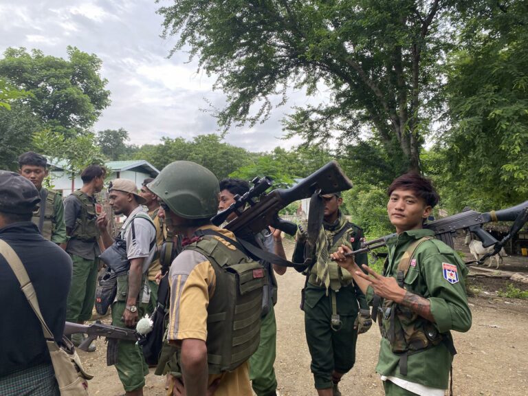 ဝက်လက်မြို့နယ်၊ အောက်တပ်သာရွာ၌ တပ်စွဲထားသော စစ်သားများကို တိုက်ခိုက်မှု စစ်သား ၃၀ ခန့်သေဆုံးပြီး အများအပြား ဒဏ်ရာရ