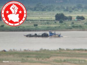 စစ်ကိုင်းမြို့နယ်နှင့် မတ္တရာမြို့နယ်ကြား ရေလယ်၌ ကျောက်ချထားသော စစ်သင်္ဘောပေါ်မှ လက်နက်ကြီးများဖြင့် ရမ်းပစ်ခတ်